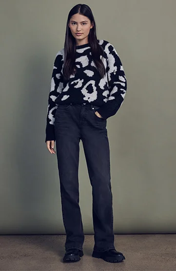 Black and White Pullover